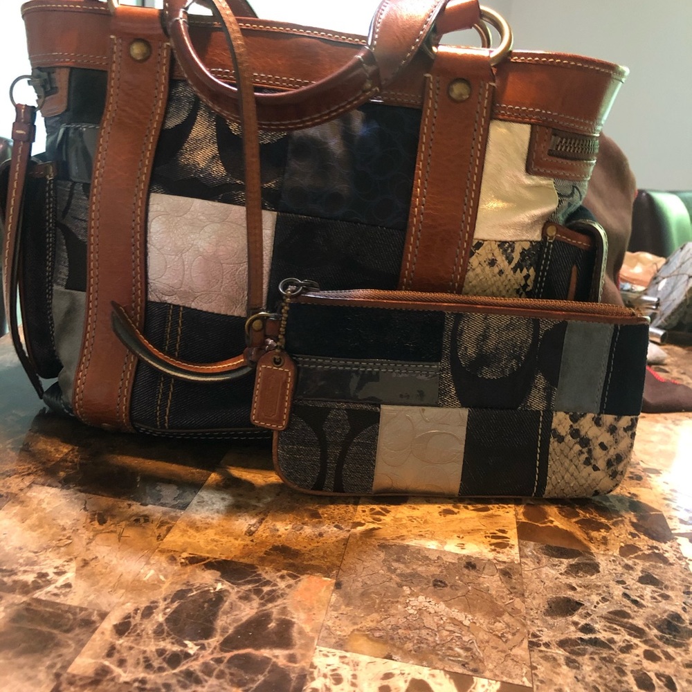 Handbag - Picture 3 of 3